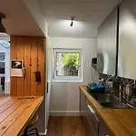 Contemporary Flat W Private Patio London Fields