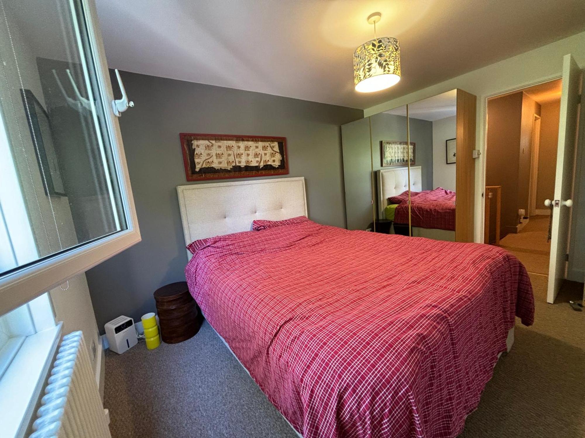 Apartment Contemporary Flat W Private Patio Fields London